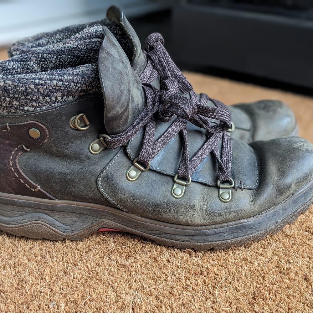 Merrell OliveBrown Leather Hiking Boots